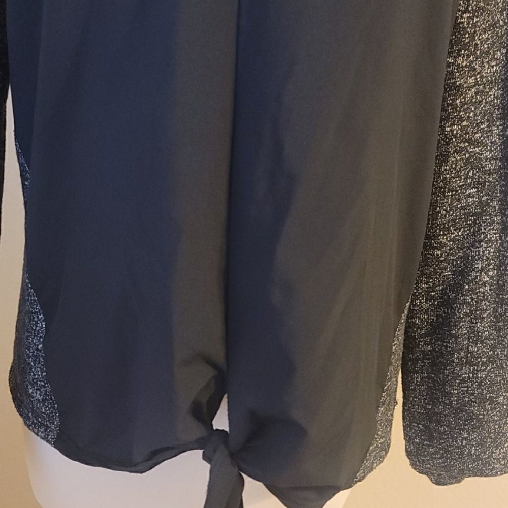 COPY - Fabletics  top‎ - Picture 2 of 7